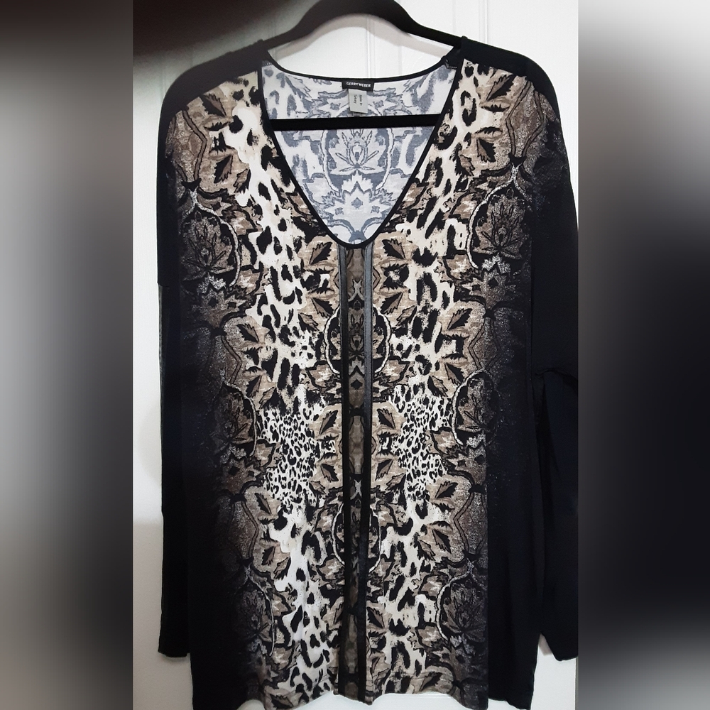 Gerry Weber Animal Print V Neck Top With Sheer Stripe Down Sleeves - Picture 2 of 6